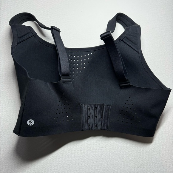 EUC Victoria’s Secret Featherweight Max Sports Bras, 32D, black and nude set - Picture 5 of 9